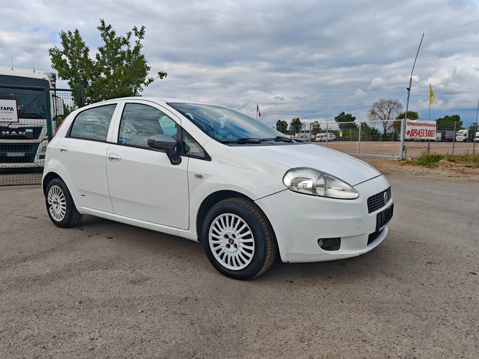 Fiat Punto 1.3JTD, снимка 3 - Автомобили и джипове - 54490353