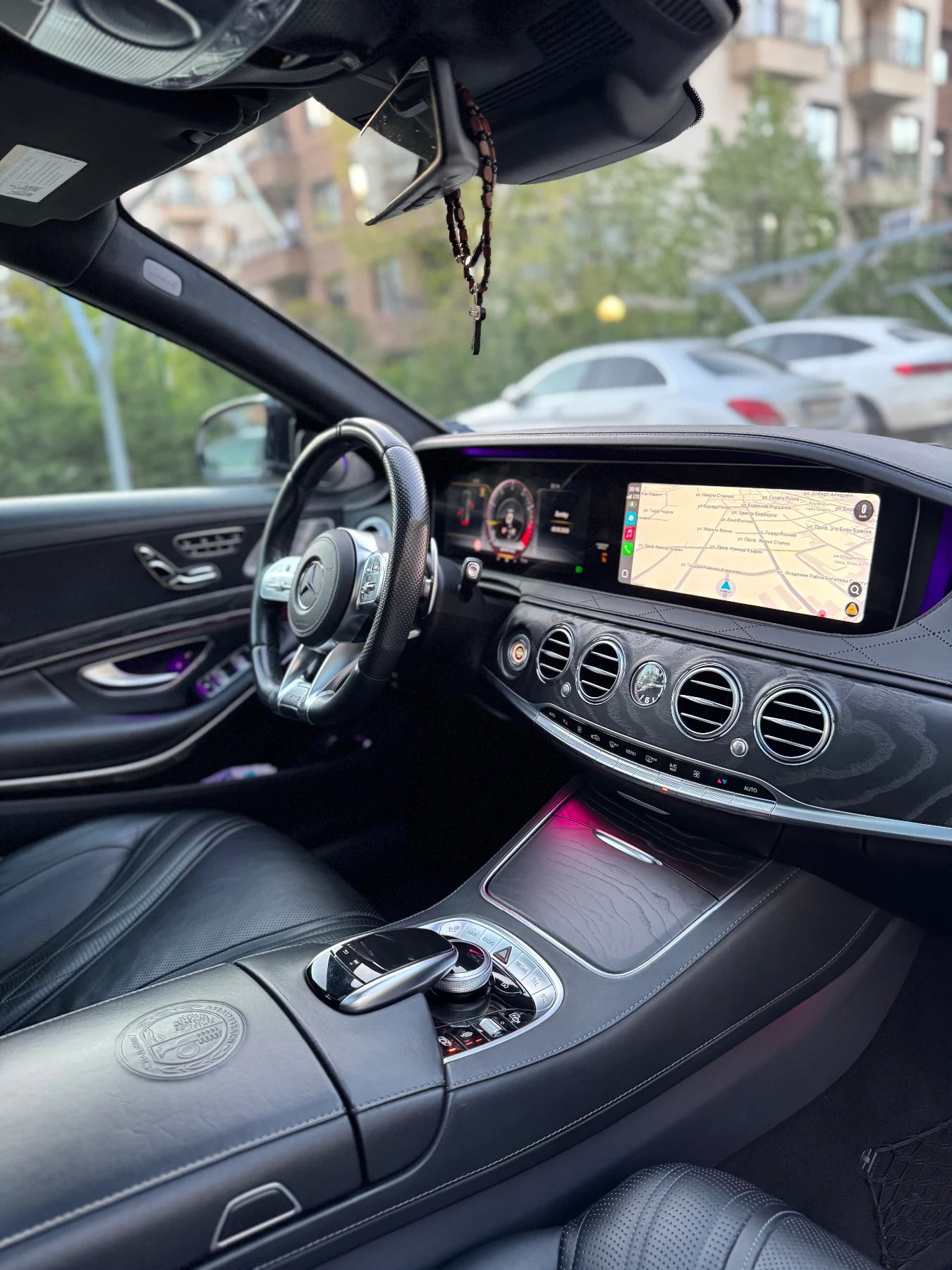 Mercedes-Benz S 63 AMG BURM* 4D* 3XTV* HEADUP* 3XБЯЛА ПЕРЛА* МАСАЖ* DISTR, снимка 11 - Автомобили и джипове - 54513452