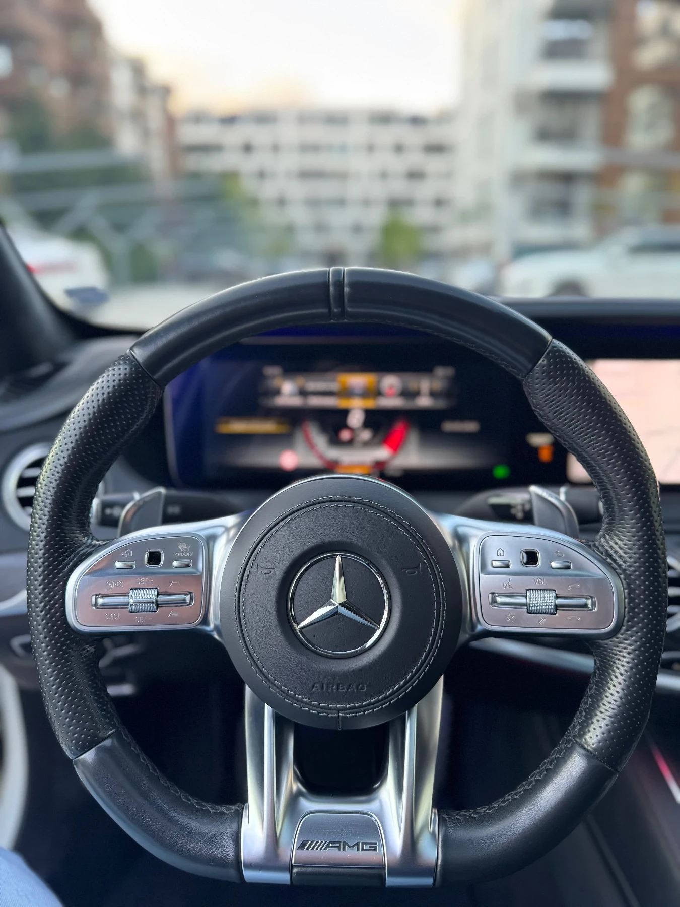 Mercedes-Benz S 63 AMG BURM* 4D* 3XTV* HEADUP* 3XБЯЛА ПЕРЛА* МАСАЖ* DISTR, снимка 12 - Автомобили и джипове - 54513452