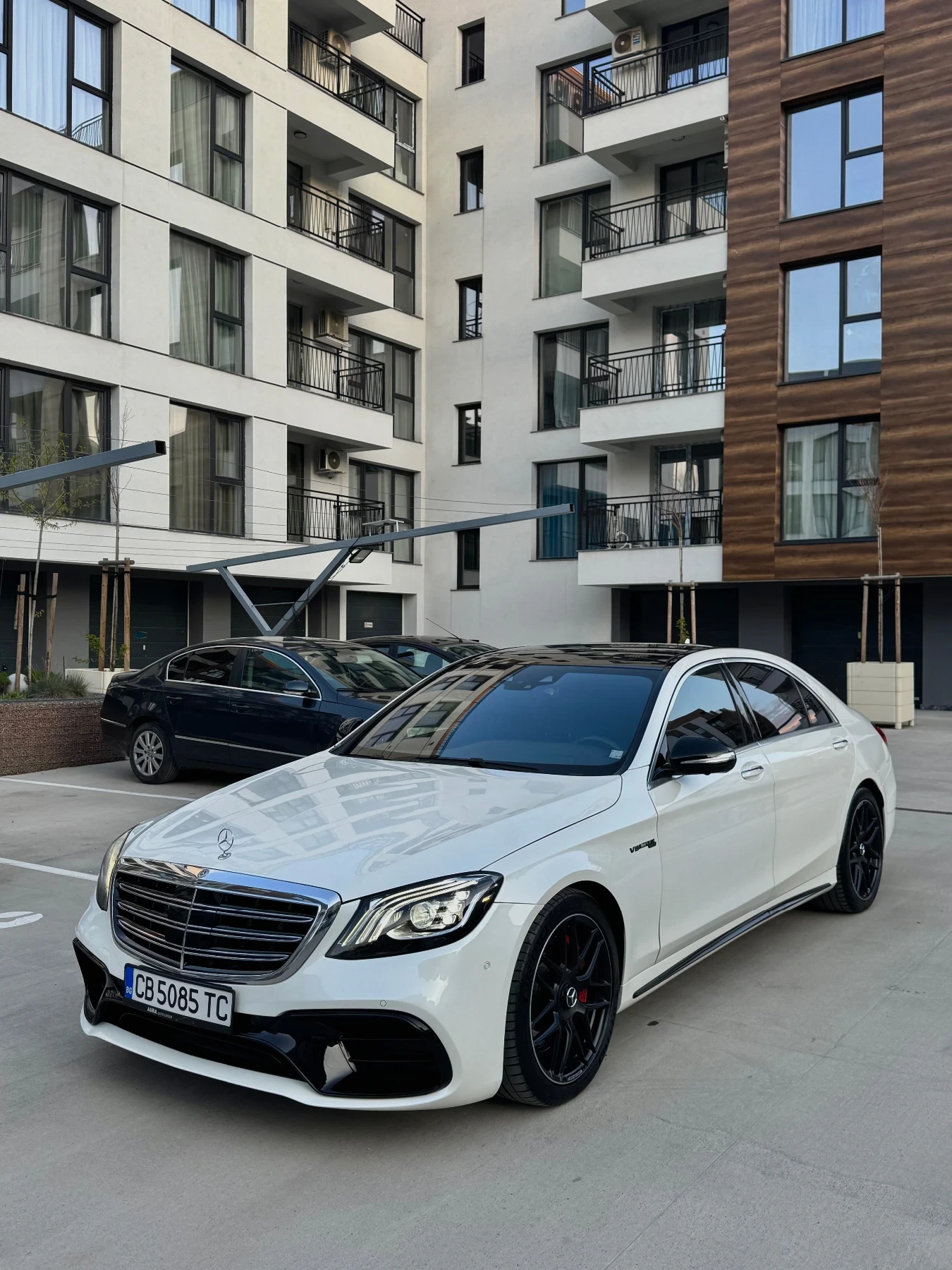 Mercedes-Benz S 63 AMG BURM* 4D* 3XTV* HEADUP* 3XБЯЛА ПЕРЛА* МАСАЖ* DISTR