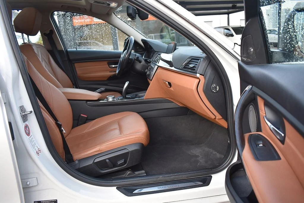 BMW 320 Luxury , снимка 5 - Автомобили и джипове - 54533662