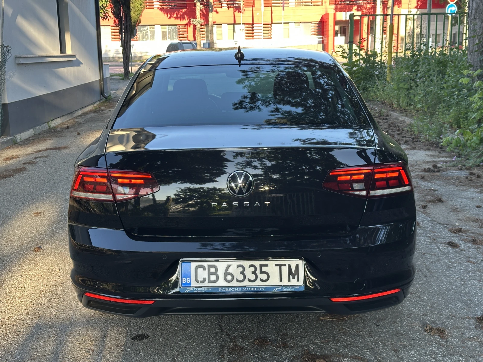 VW Passat 1, 5 TSI DSG, снимка 16 - Автомобили и джипове - 54995675