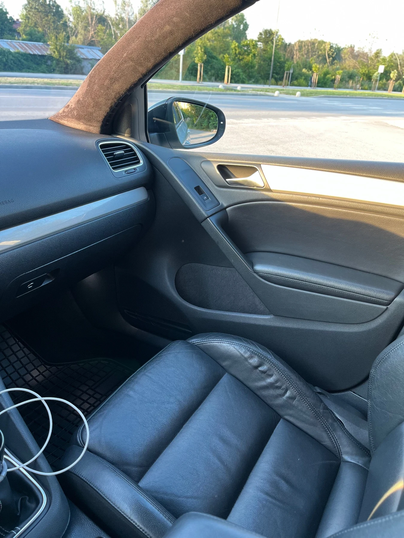 VW Golf 1.6TDI, снимка 16 - Автомобили и джипове - 55017852