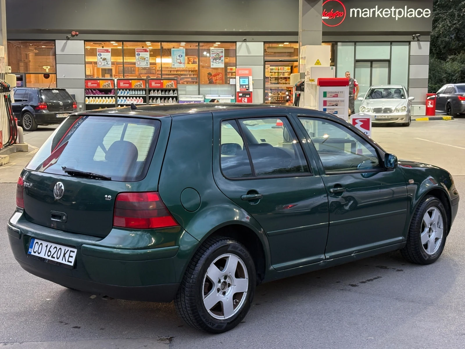 VW Golf, снимка 3 - Автомобили и джипове - 55420244