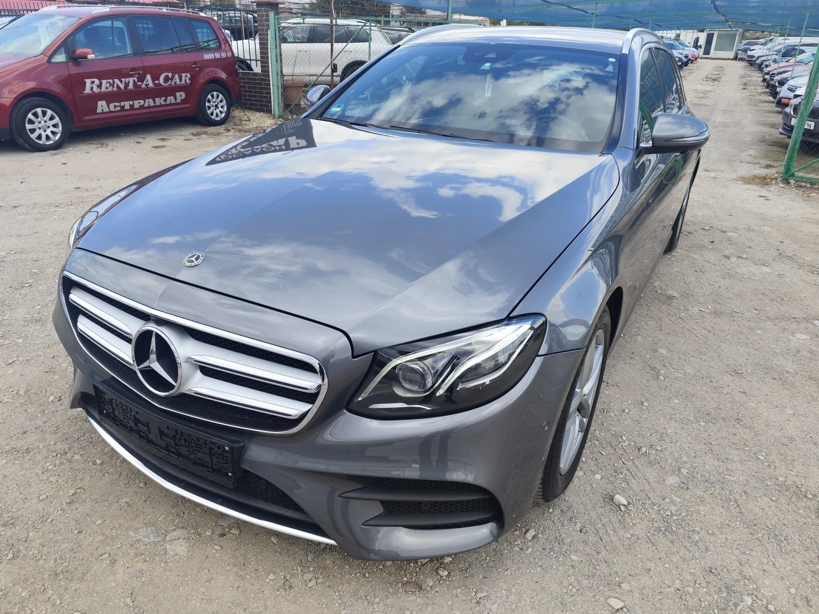 Mercedes-Benz E 220 Amg(line) Digital, снимка 3 - Автомобили и джипове - 56258385