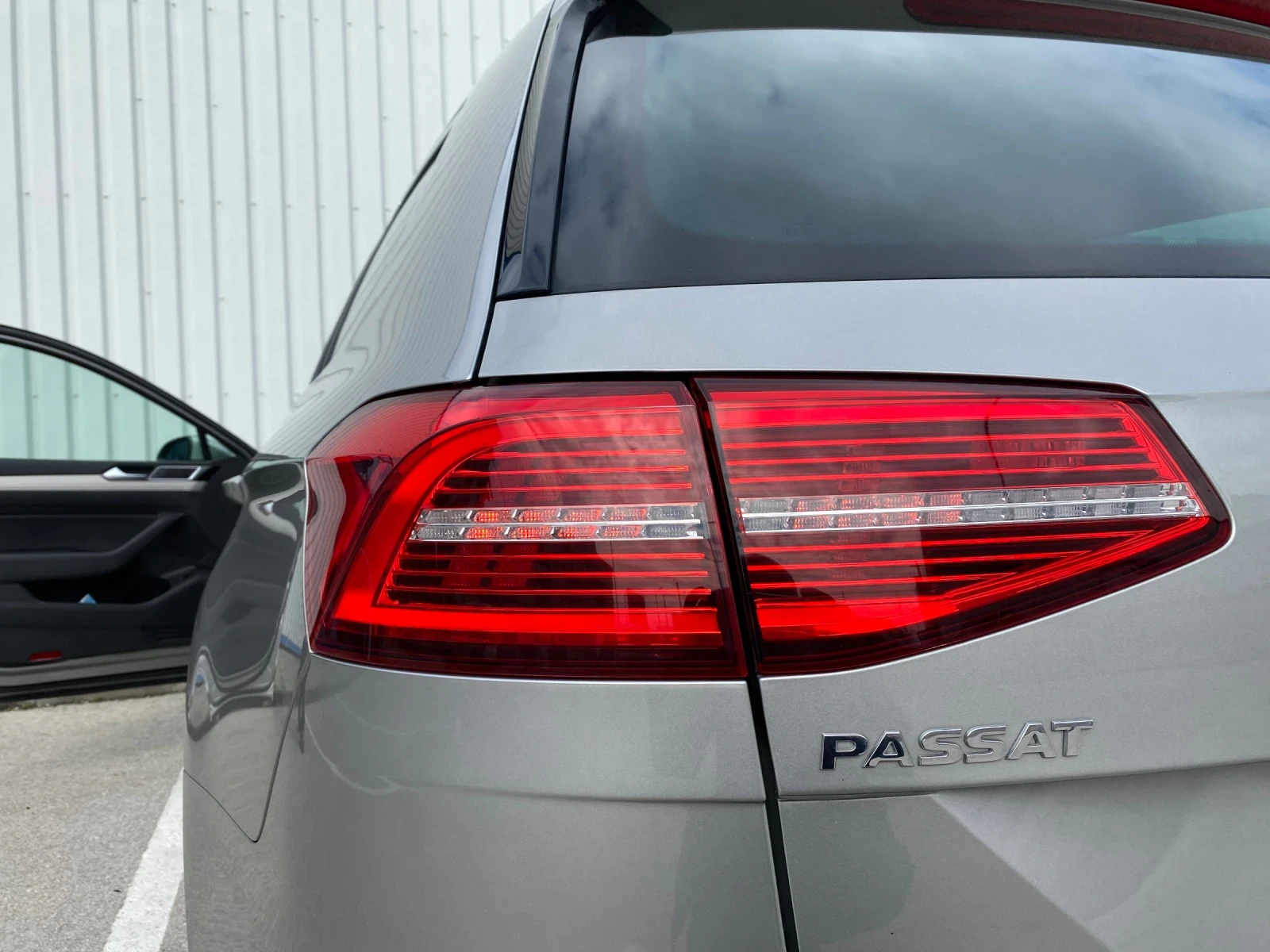VW Passat, снимка 16 - Автомобили и джипове - 56327457