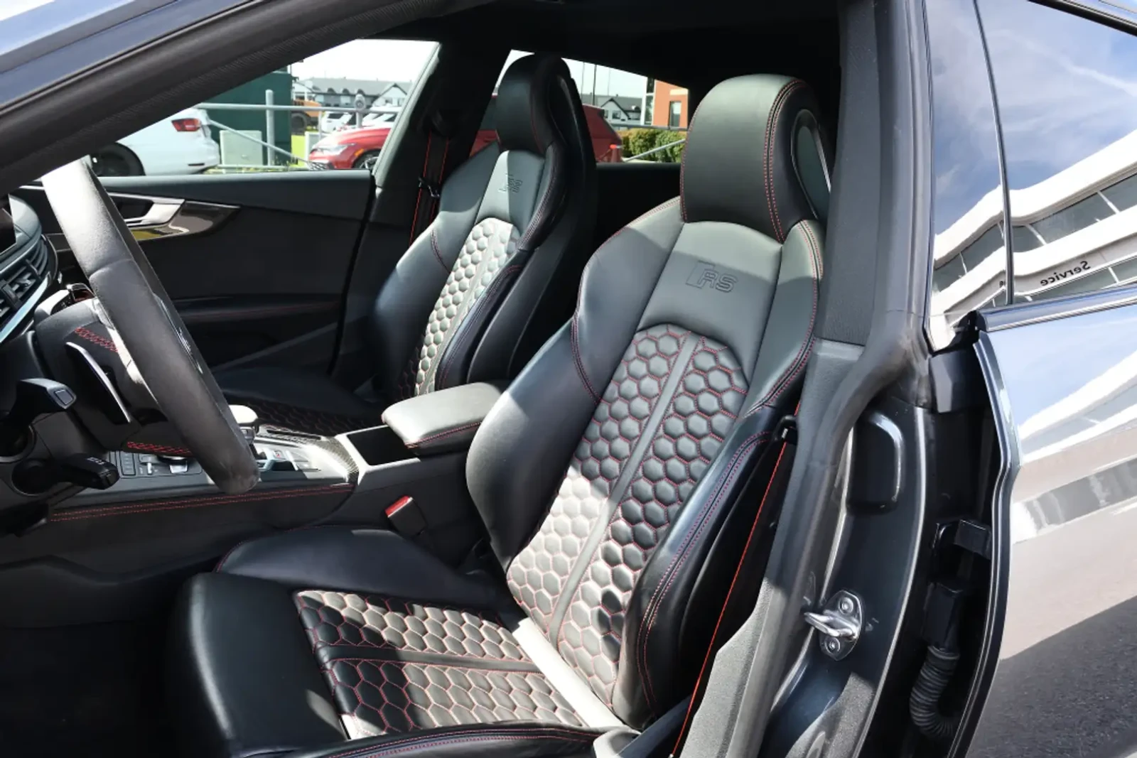 Audi Rs5 SPORTBACK * CARBON PKG* DYNAMIC+ , снимка 5 - Автомобили и джипове - 56643903