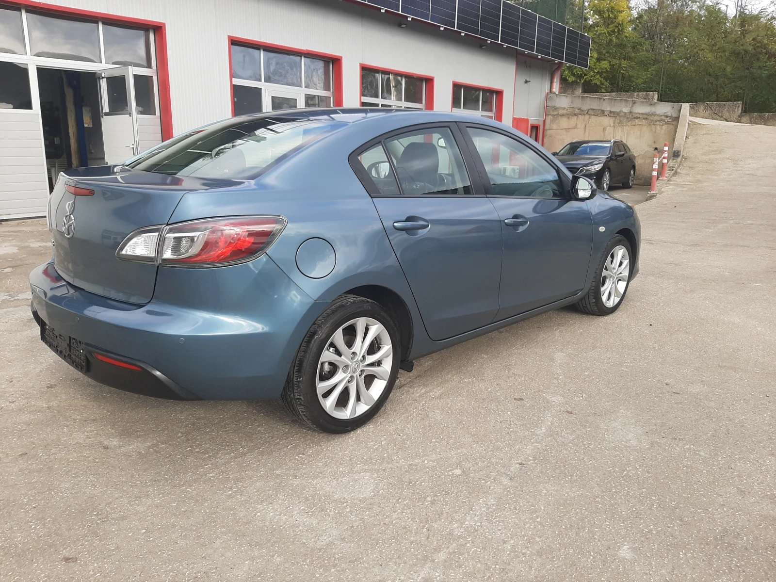 Mazda 3 1.6i 105кс, снимка 5 - Автомобили и джипове - 56741879