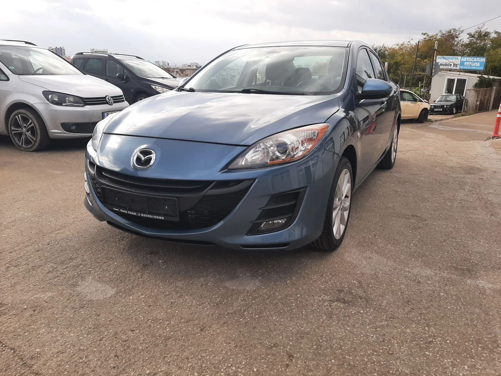Mazda 3 1.6i 105кс, снимка 2 - Автомобили и джипове - 56741879