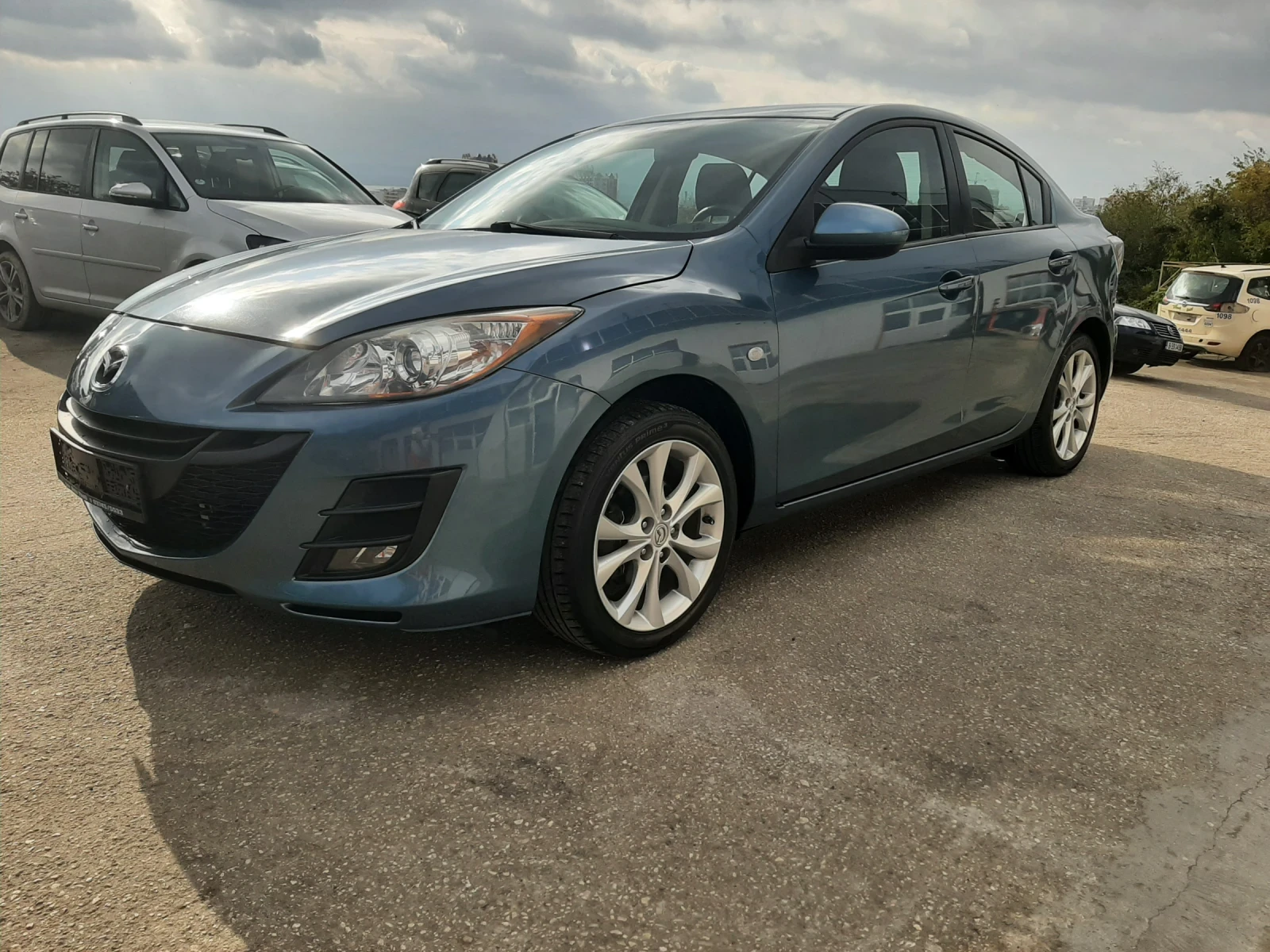 Mazda 3 1.6i 105кс