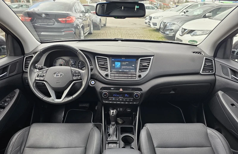 Hyundai Tucson 2.0 CRDI 4WD 185к.с. Premium Keyless Панорама , снимка 12 - Автомобили и джипове - 49484417