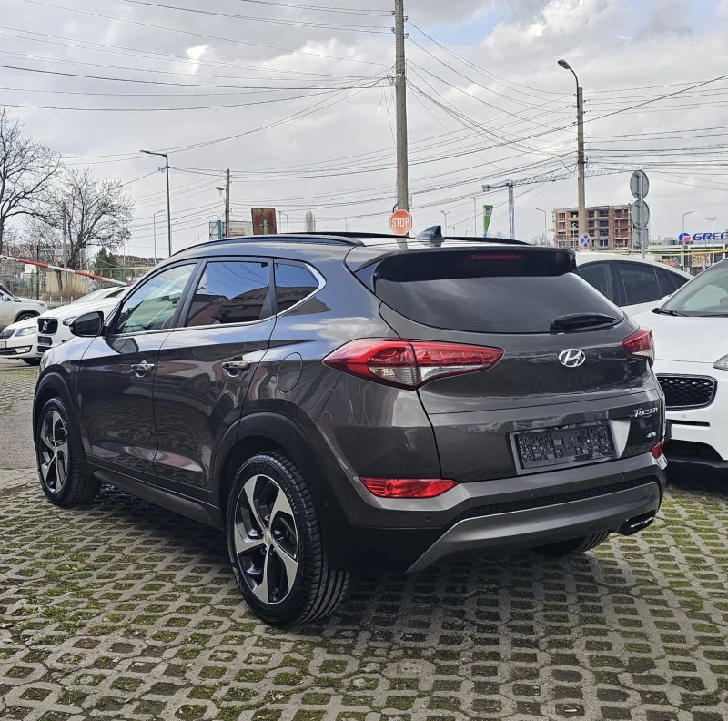 Hyundai Tucson 2.0 CRDI 4WD 185к.с. Premium Keyless Панорама , снимка 3 - Автомобили и джипове - 49484417