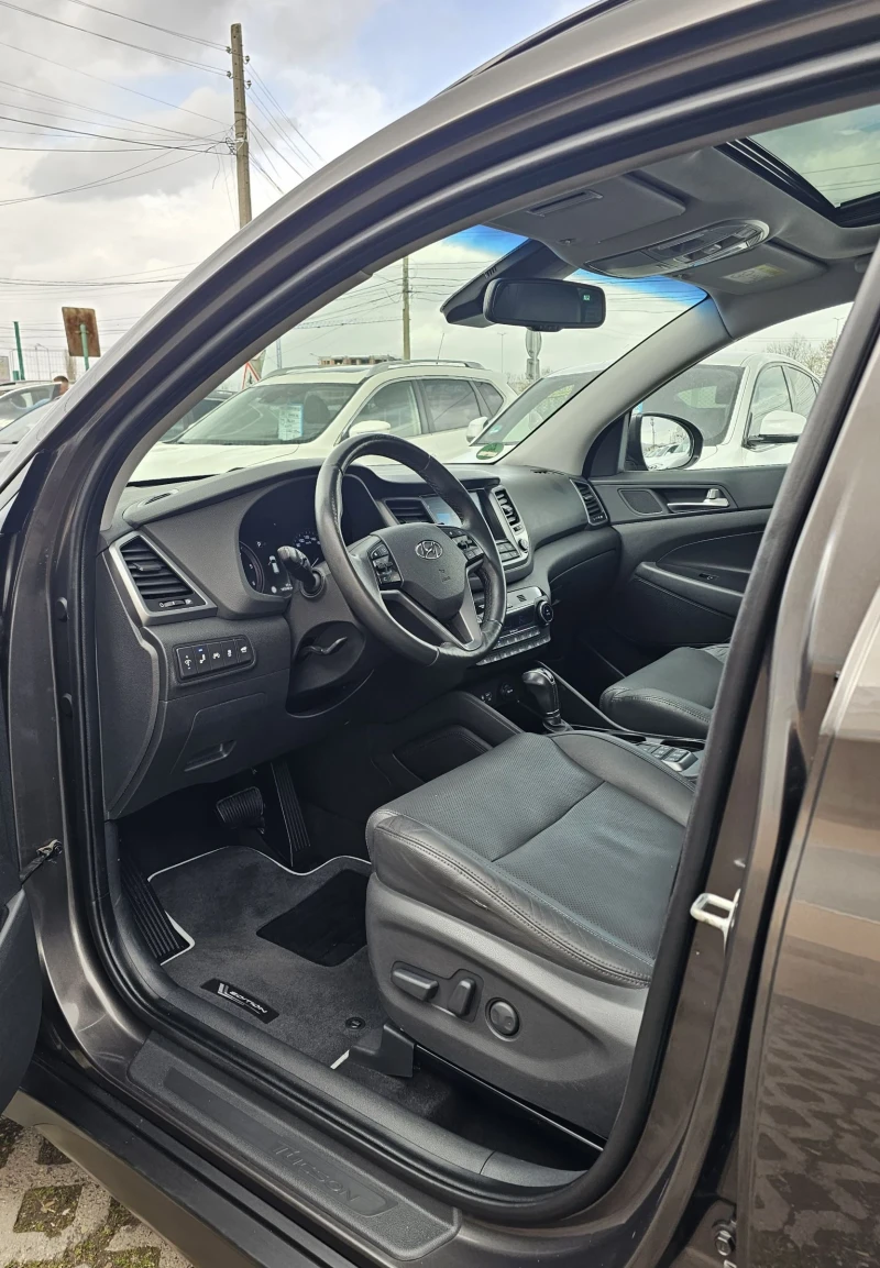 Hyundai Tucson 2.0 CRDI 4WD 185к.с. Premium Keyless Панорама , снимка 6 - Автомобили и джипове - 49484417