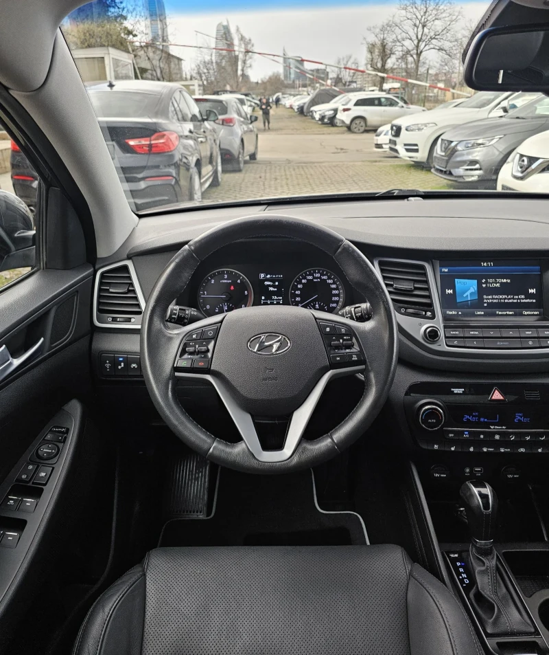 Hyundai Tucson 2.0 CRDI 4WD 185к.с. Premium Keyless Панорама , снимка 13 - Автомобили и джипове - 49484417