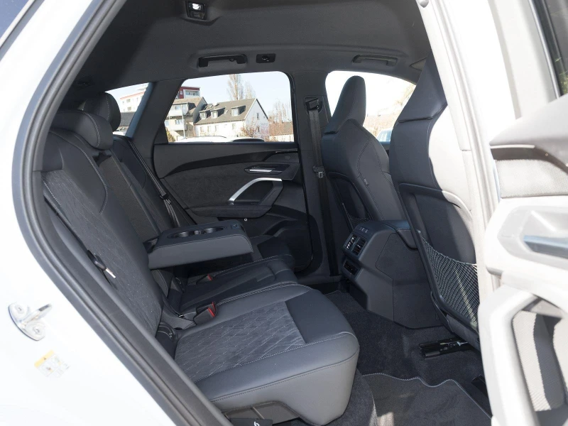 Audi Q5 40 TFSI/NEW MODEL/S-LINE/QUATTRO/MMI DISPLAY/360, снимка 14 - Автомобили и джипове - 52376627