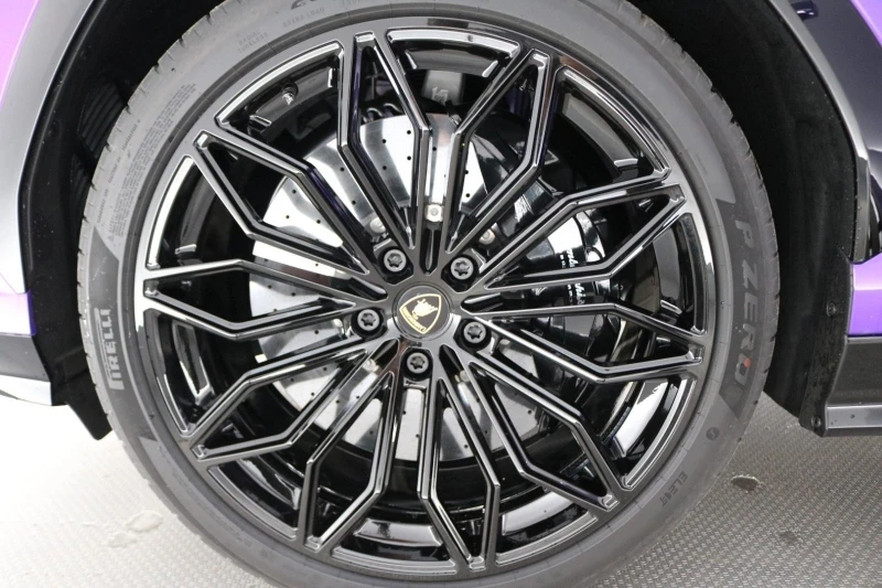 Lamborghini Urus SE/FACELIFT/PLUG-IN/CERAMIC/AD PERSONAM/PANO/HUD/, снимка 3 - Автомобили и джипове - 52398736