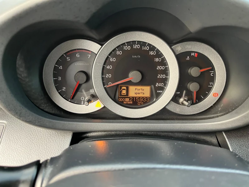 Toyota Rav4, снимка 14 - Автомобили и джипове - 53278398