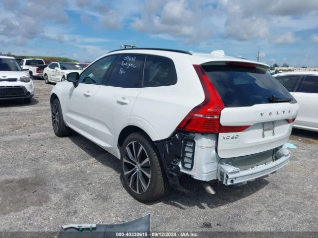 Volvo XC60 B5 PLUS DARK THEME AWD 247кс, снимка 3 - Автомобили и джипове - 47526690