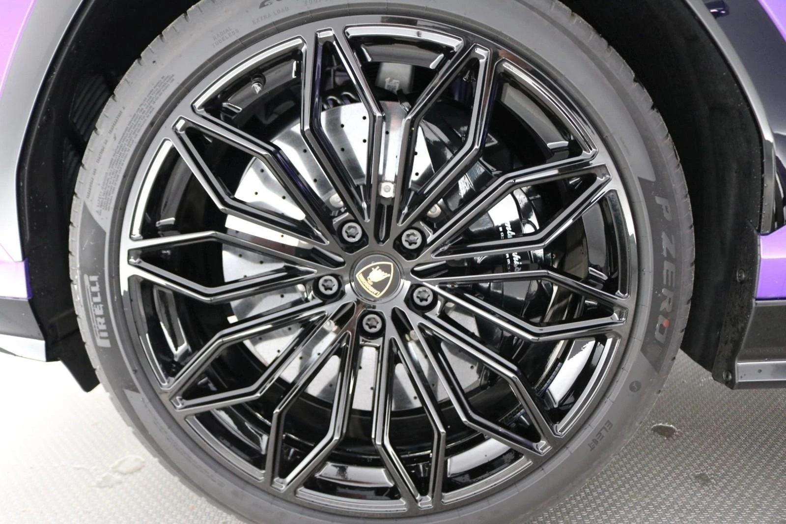 Lamborghini Urus SE/FACELIFT/PLUG-IN/CERAMIC/AD PERSONAM/PANO/HUD/ | Mobile.bg   3