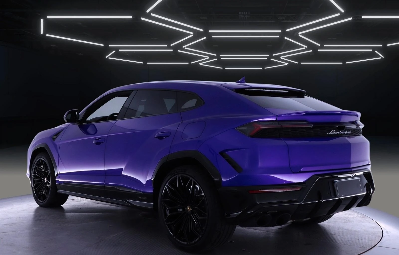 Lamborghini Urus SE/FACELIFT/PLUG-IN/CERAMIC/AD PERSONAM/PANO/HUD/ | Mobile.bg   4