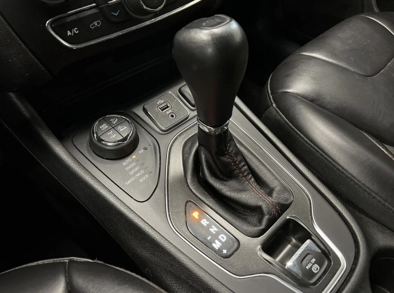 Jeep Cherokee  | Mobile.bg   16