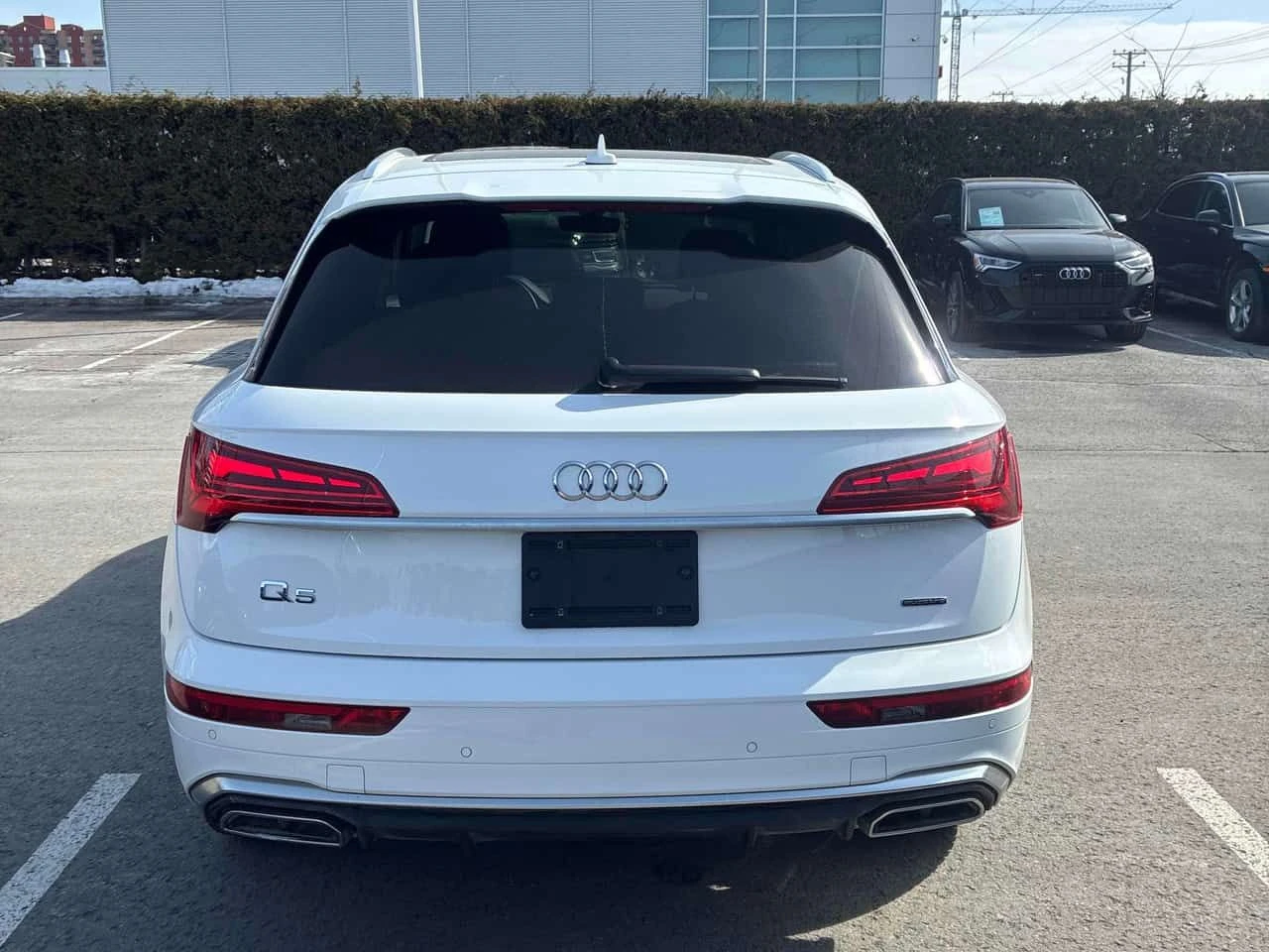 Audi Q5 * Progressiv * CARFAX * ДИСТРОНИК* ПАНОРАМА* , снимка 4 - Автомобили и джипове - 53741364