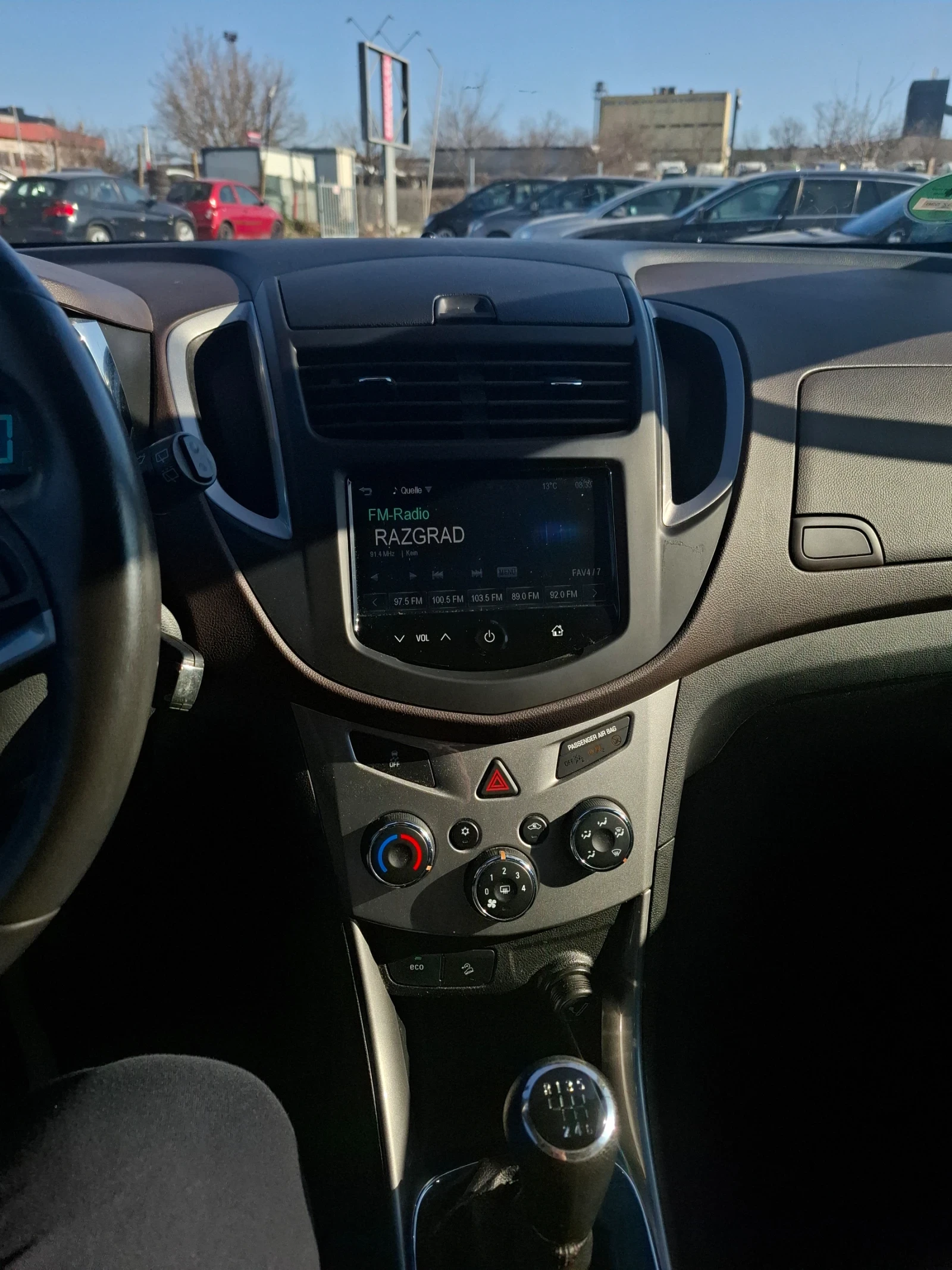 Chevrolet Trax, снимка 12 - Автомобили и джипове - 53743963