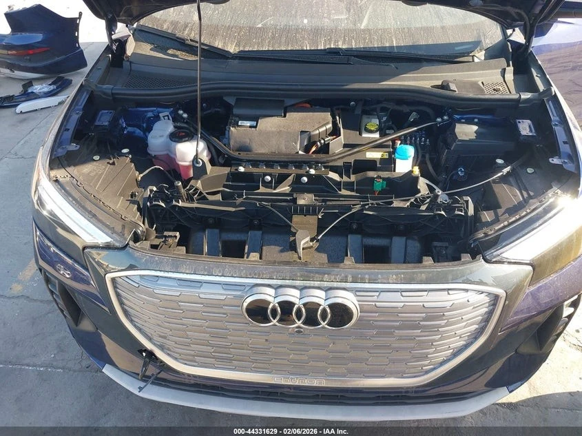 Audi Q4 E-TRON PREMIUM PLUS 40 � ����������� & ���� ������ | Mobile.bg � ����������� 4