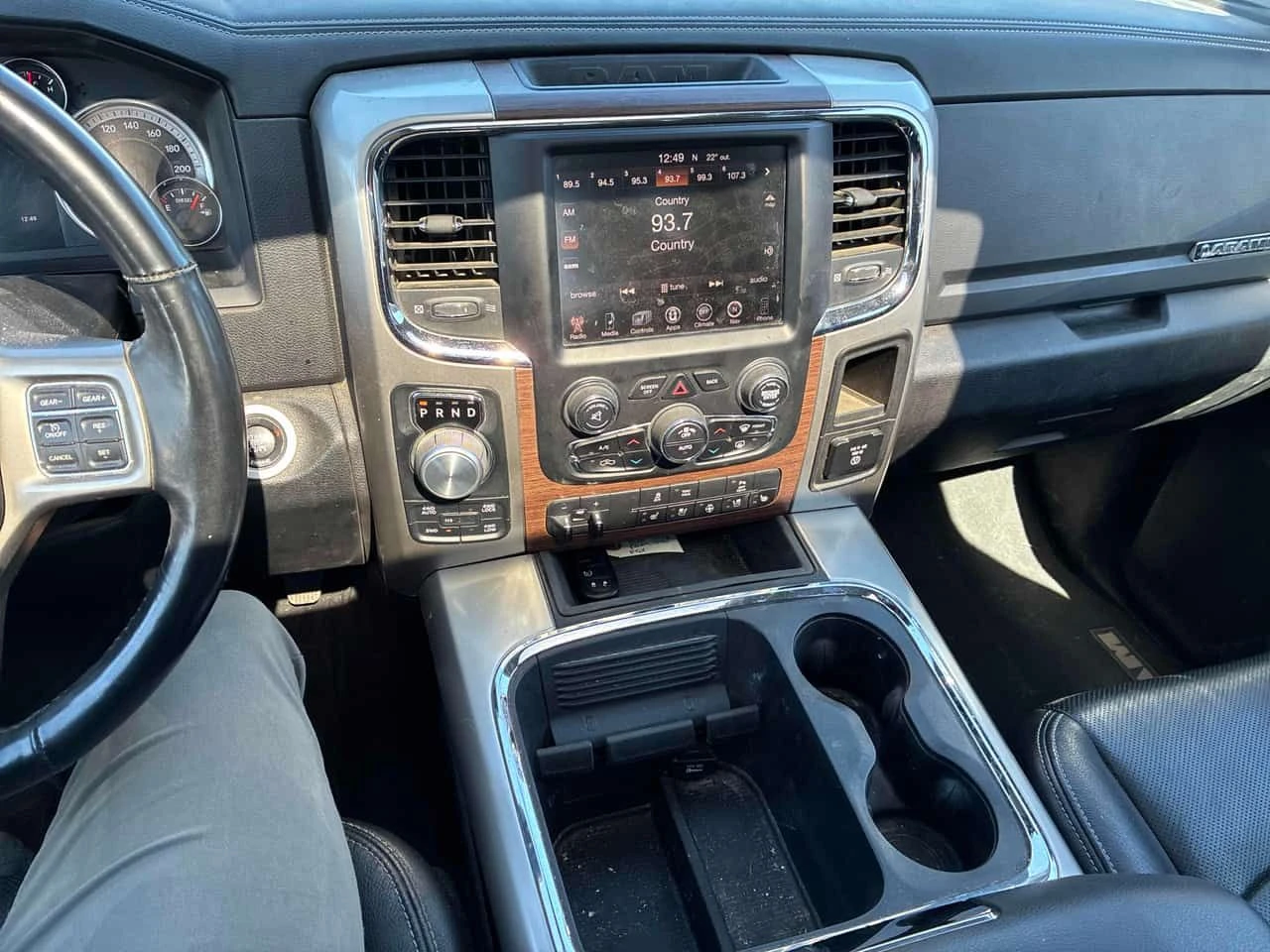 Dodge RAM 1500 Laramie / Клип на мотора , снимка 9 - Автомобили и джипове - 54145121