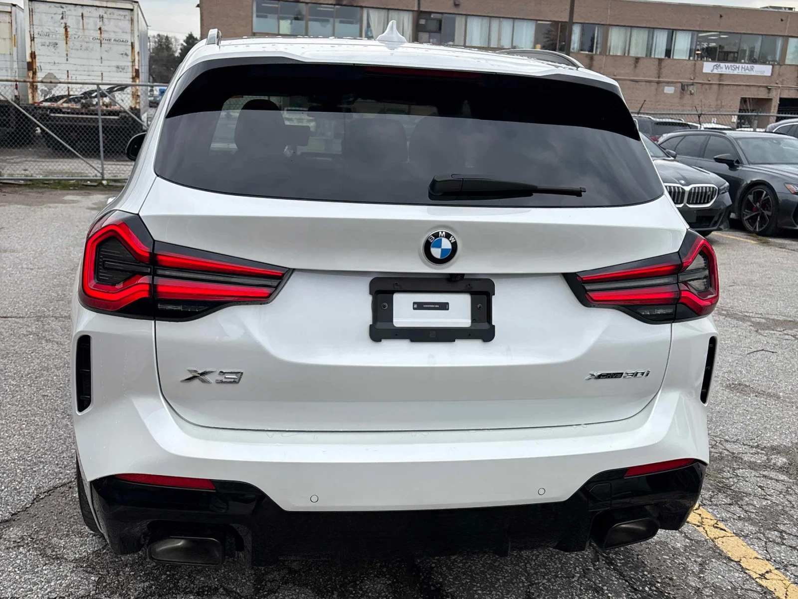 BMW X3 30i * ЧЕРВЕН САЛОН * MPACK * ПОДГРЕВ * ПАНОРАМА, снимка 2 - Автомобили и джипове - 54241359