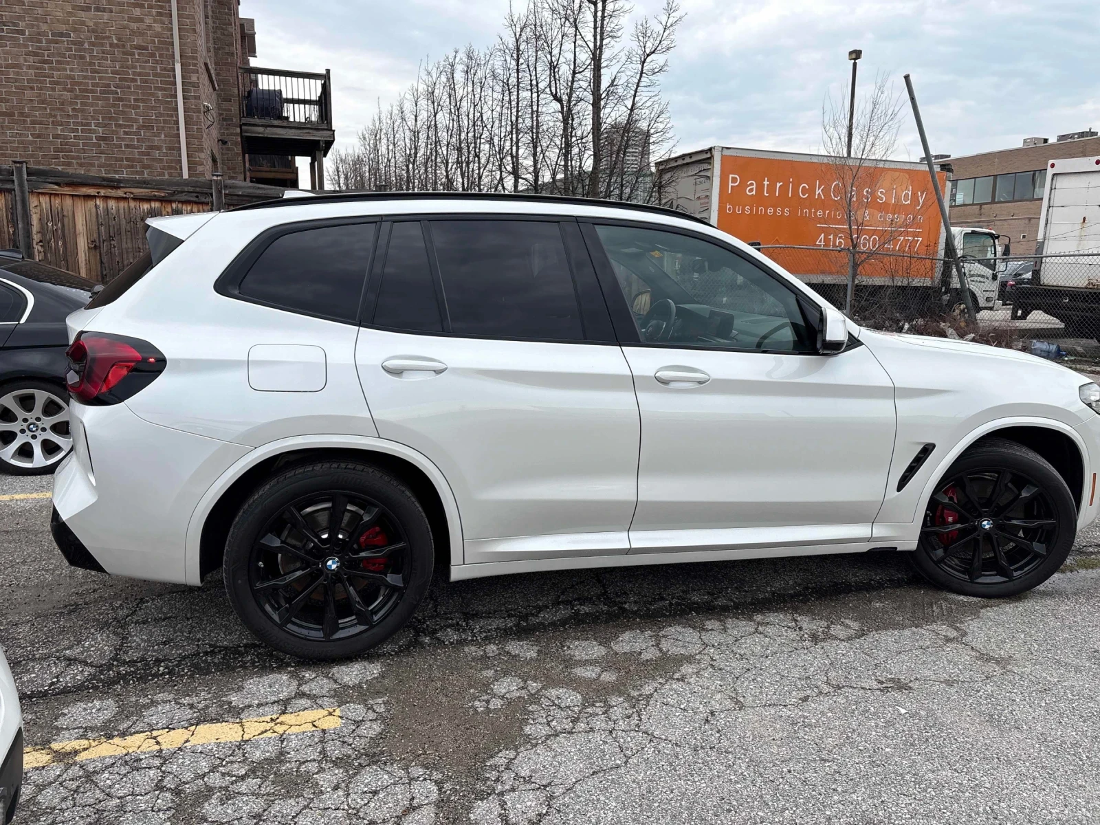 BMW X3 30i * ЧЕРВЕН САЛОН * MPACK * ПОДГРЕВ * ПАНОРАМА, снимка 3 - Автомобили и джипове - 54241359