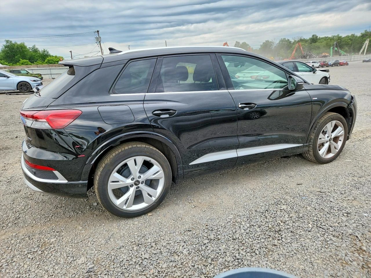 Audi Q4 E-Tron Prestige, снимка 3 - Автомобили и джипове - 55139907