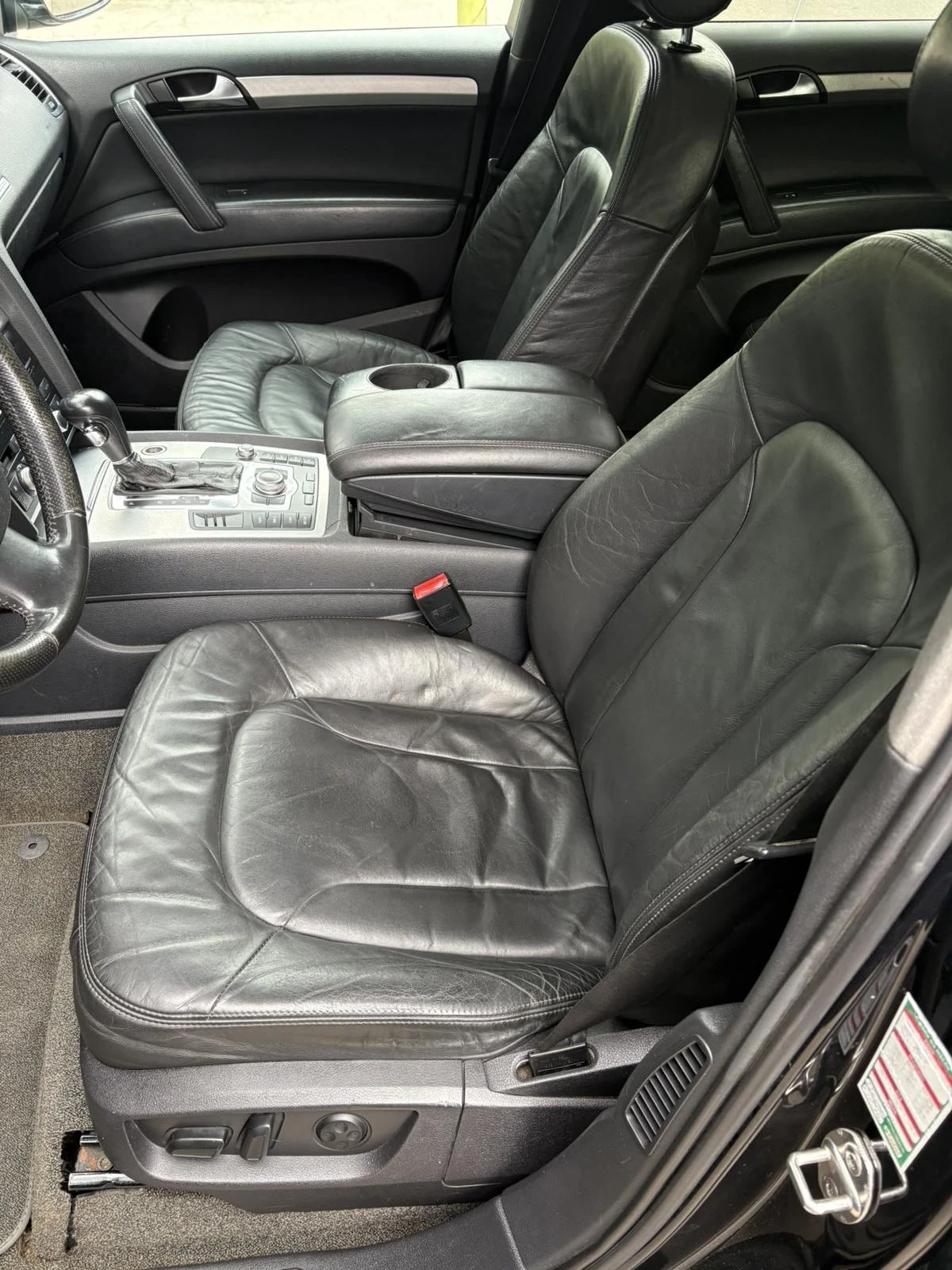 Audi Q7 3.0D 4x4 Avtomat 6+ 1, снимка 11 - Автомобили и джипове - 55191017