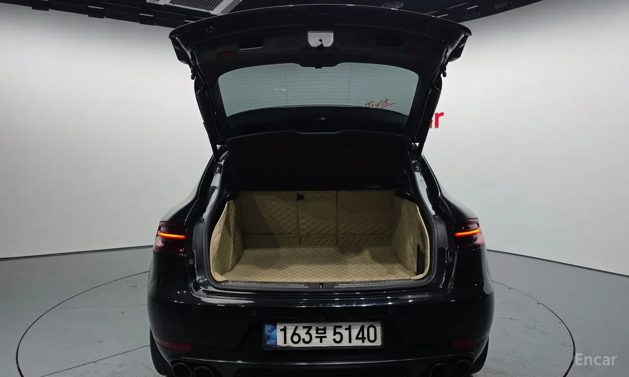Porsche Macan GTS* ОБДУХ* DISTR* 360* ВЪЗДУШНО ОКАЧВАНЕ, снимка 17 - Автомобили и джипове - 55541442