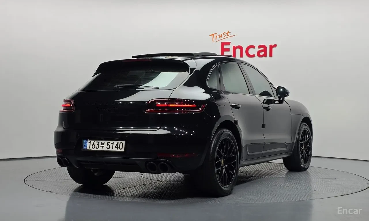 Porsche Macan GTS* ОБДУХ* DISTR* 360* ВЪЗДУШНО ОКАЧВАНЕ, снимка 3 - Автомобили и джипове - 55541442
