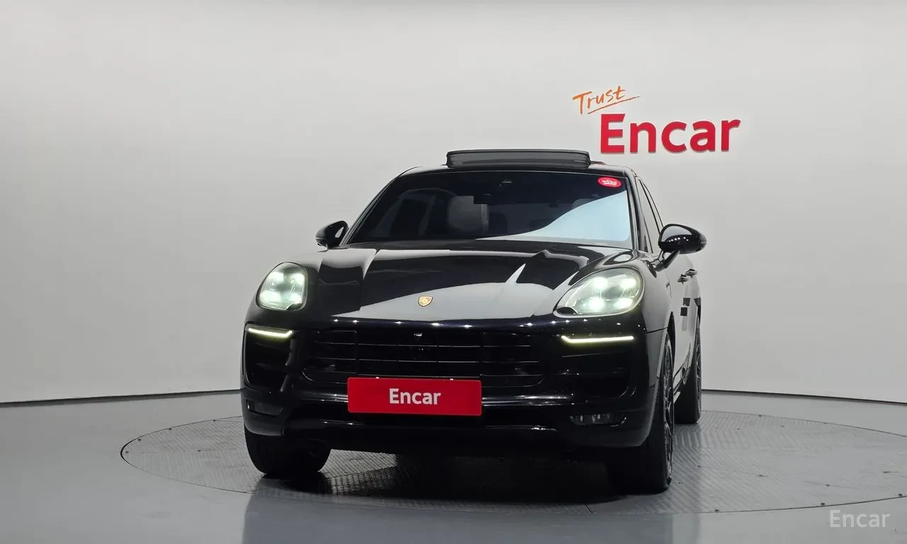 Porsche Macan GTS* ОБДУХ* DISTR* 360* ВЪЗДУШНО ОКАЧВАНЕ
