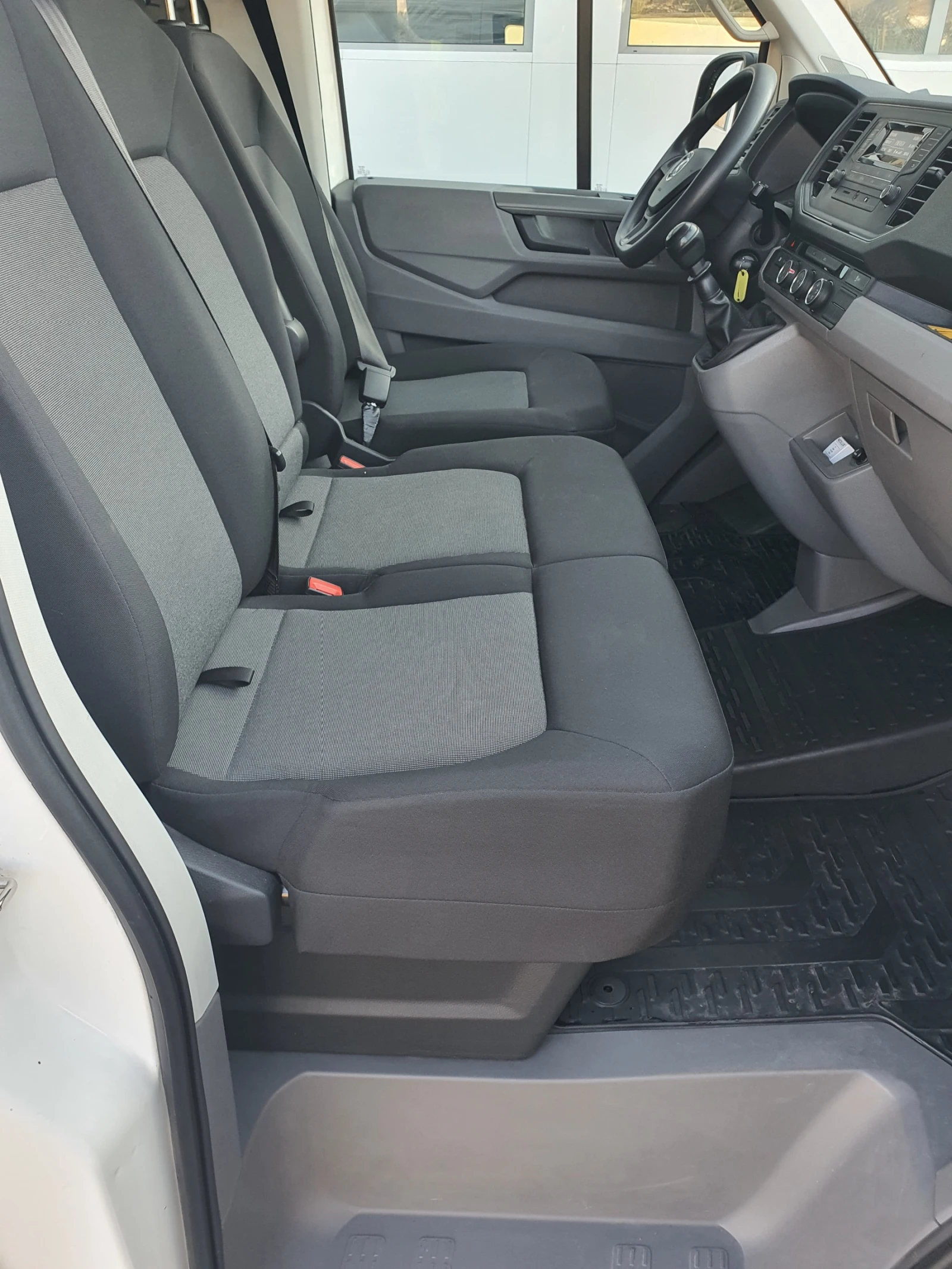 VW Crafter 2.0 TDI - изображение 8