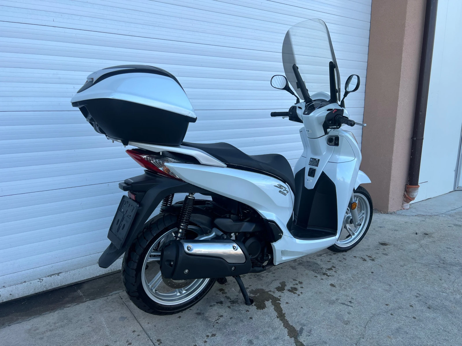 Honda Sh 300i ABS, Keyless, LED - изображение 4