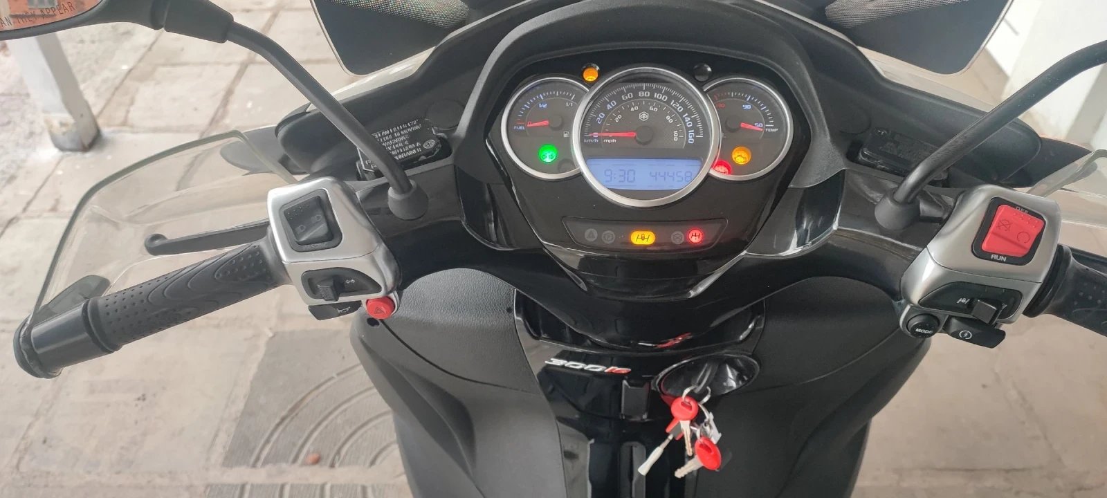 Piaggio Mp3 LT - изображение 7