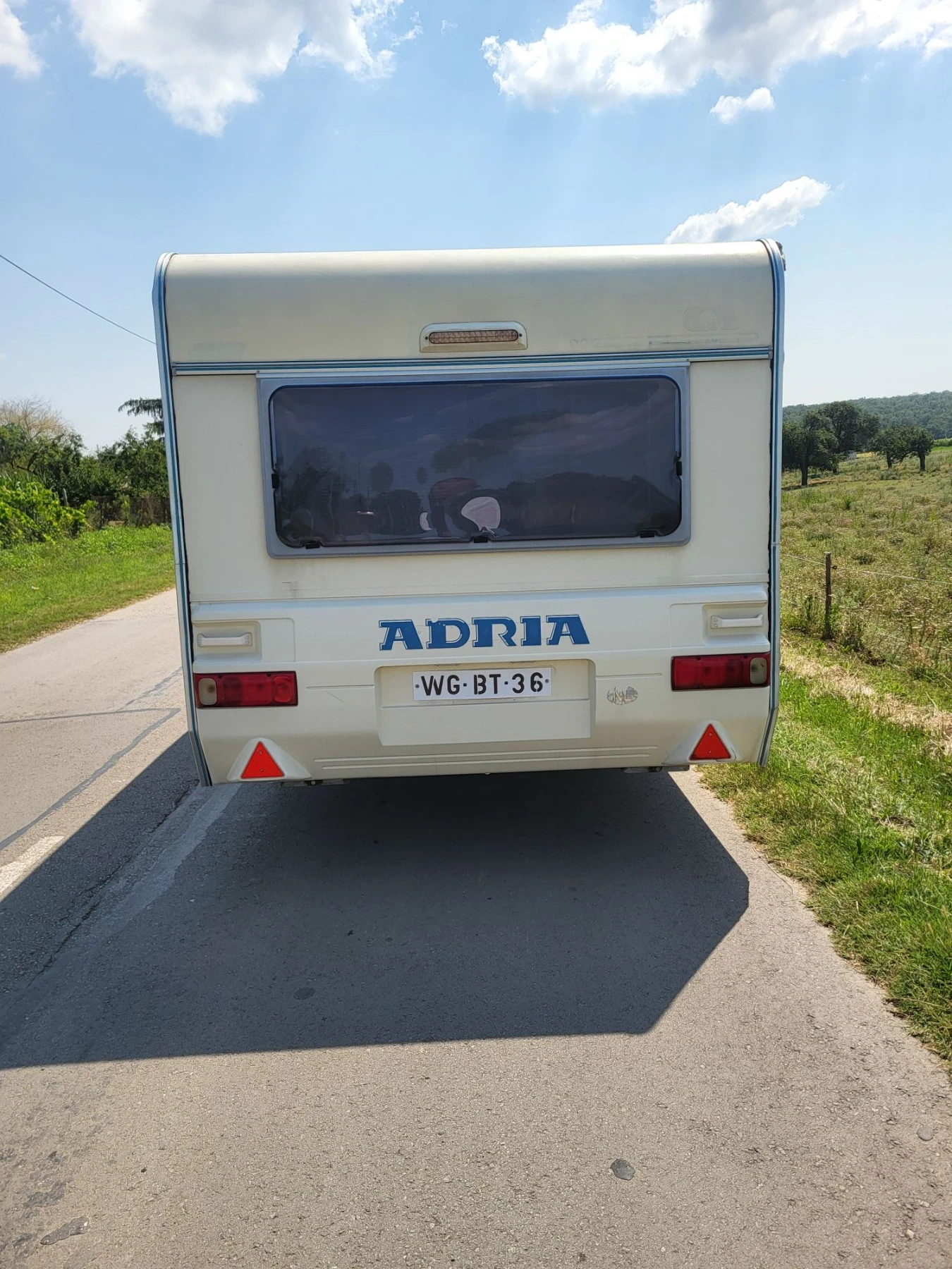 Каравана Adria, снимка 3 - Каравани и кемпери - 55652432