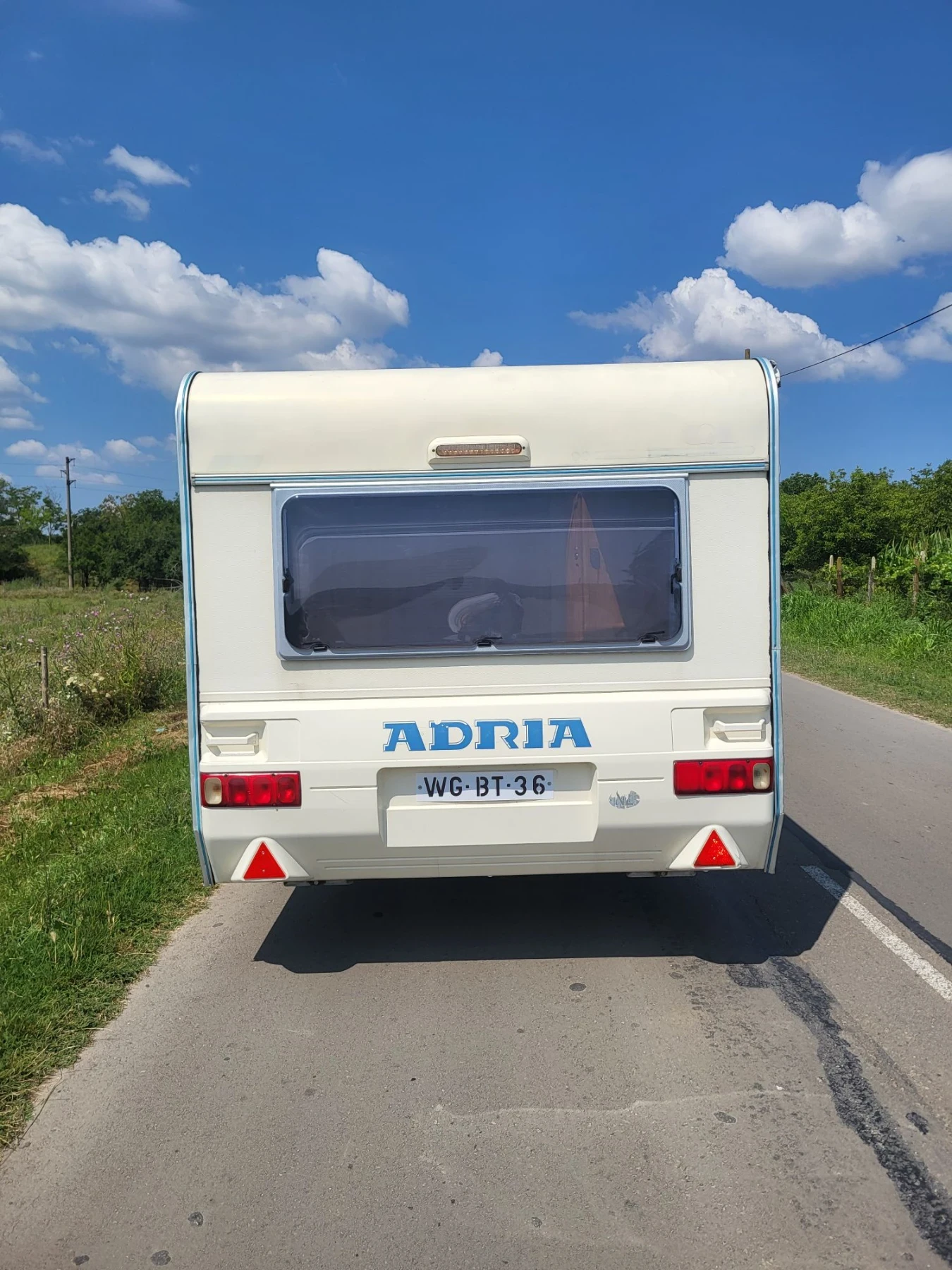 Каравана Adria, снимка 5 - Каравани и кемпери - 55652432