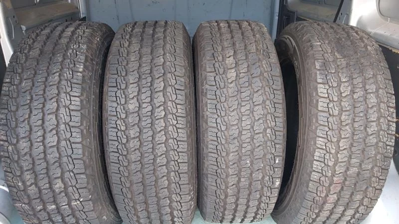 Гуми Летни 265/60R18, снимка 1 - Гуми и джанти - 29340391