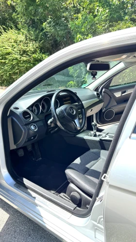 Mercedes-Benz C 220, снимка 9