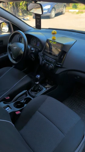Hyundai I30 1.6crd 90 ..  | Mobile.bg    11