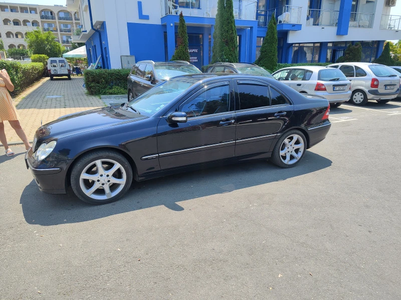 Mercedes-Benz C 180, снимка 15 - Автомобили и джипове - 47431107