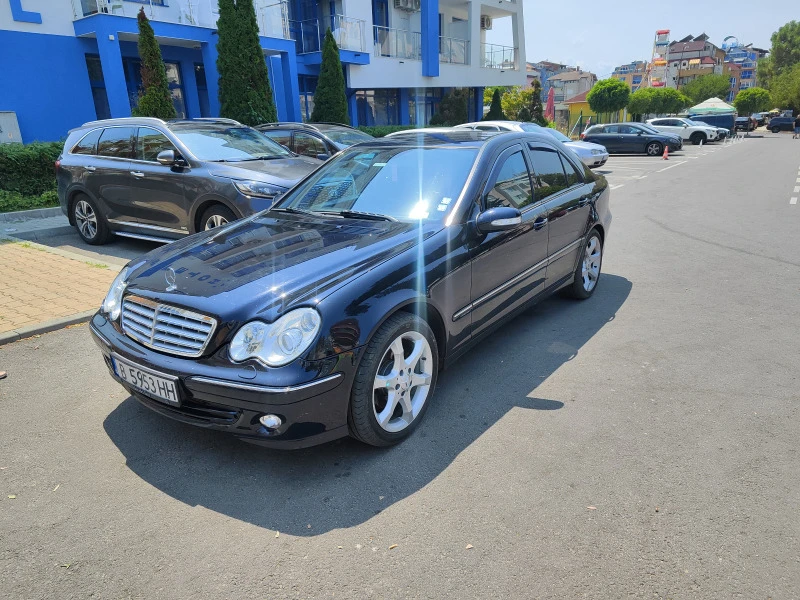 Mercedes-Benz C 180, снимка 14 - Автомобили и джипове - 47431107