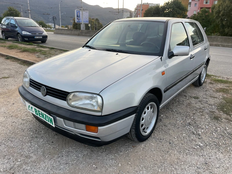 VW Golf 1.6i-КЛИМАТИК-ИТАЛИЯ, снимка 1 - Автомобили и джипове - 42604158