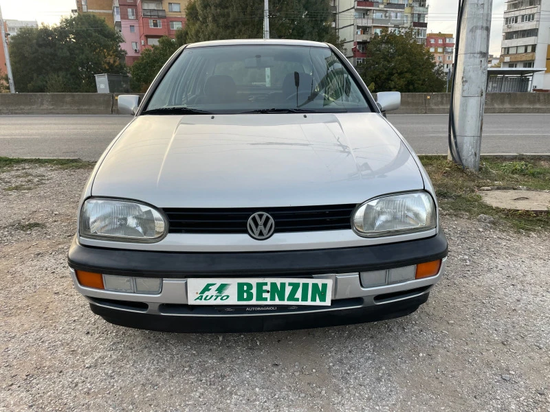 VW Golf 1.6i-КЛИМАТИК-ИТАЛИЯ, снимка 2 - Автомобили и джипове - 42604158