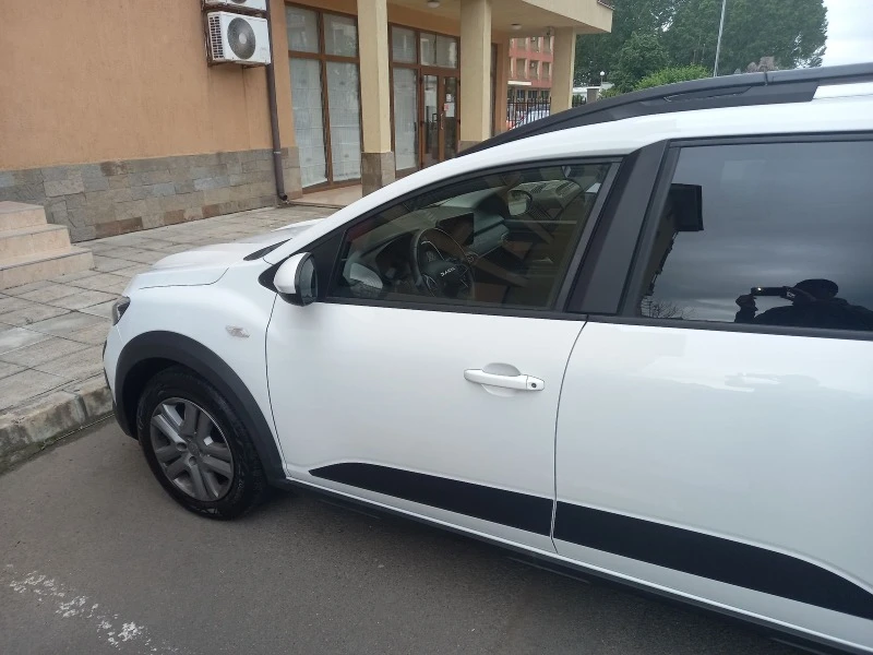 Dacia Jogger, снимка 9 - Автомобили и джипове - 47647327