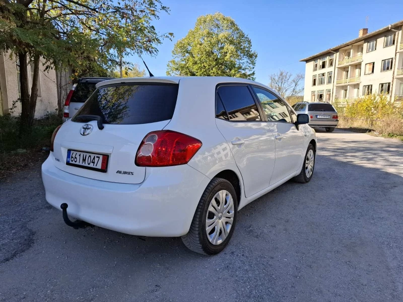 Toyota Auris 1.4 D-4D, снимка 4 - Автомобили и джипове - 46390479